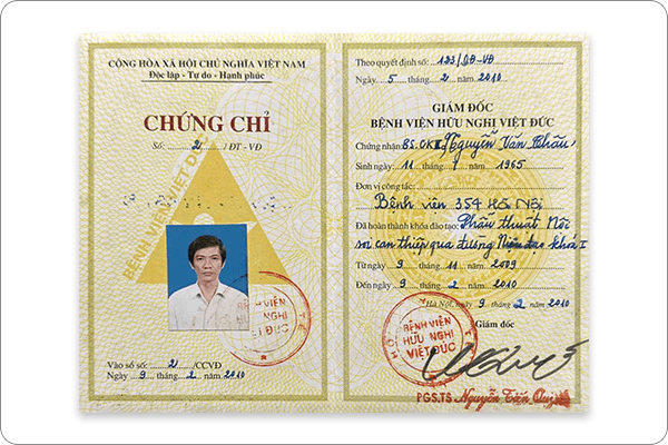 Đội ngũ bác sĩ giỏi, bằng cấp chính quy, giàu thành tích